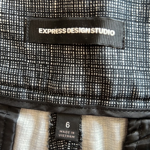 Express design studio women’s size 6 shorts. - Picture 3 of 5